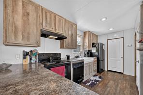 913 County Road 4232 - Photo 15