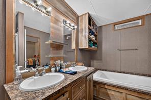 913 County Road 4232 - Photo 20
