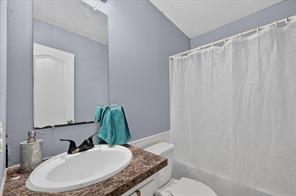 913 County Road 4232 - Photo 23