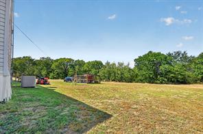 913 County Road 4232 - Photo 26