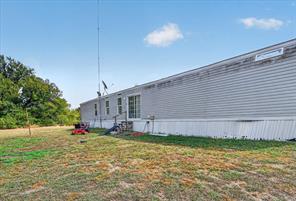 913 County Road 4232 - Photo 28