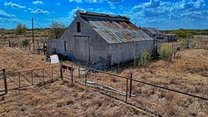 9765 Daniels Road - Photo 9