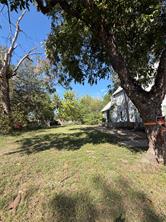 717 W Day Street - Photo 3