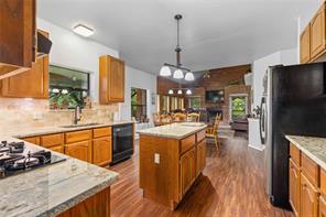 5567 Farm to Market 2633 - Photo 10