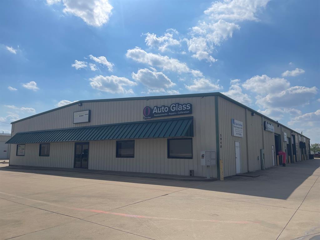 5940 Kroger Drive - Photo 1