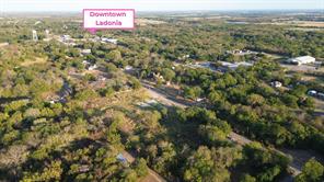 702 Bonham Street - Photo 3