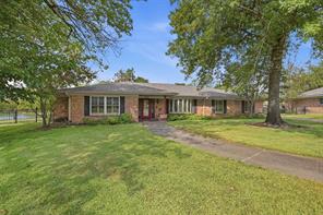 1609 Lakewood Drive - Photo 6