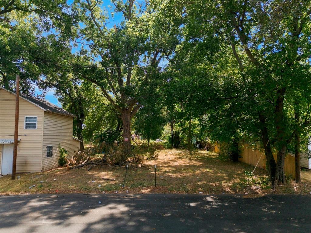 805 McKeen Street - Photo 2