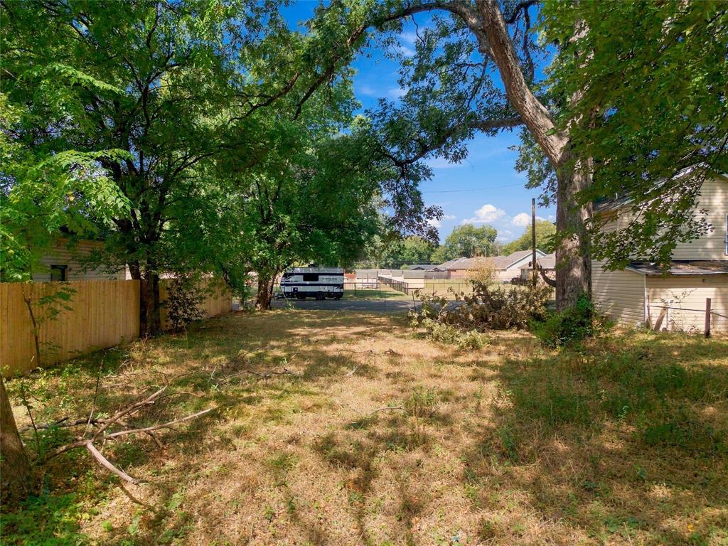 805 McKeen Street - Photo 3