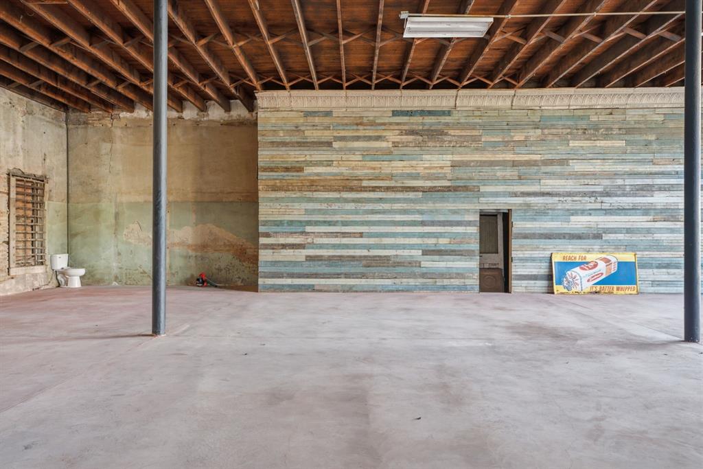108 N Johnson - Photo 11