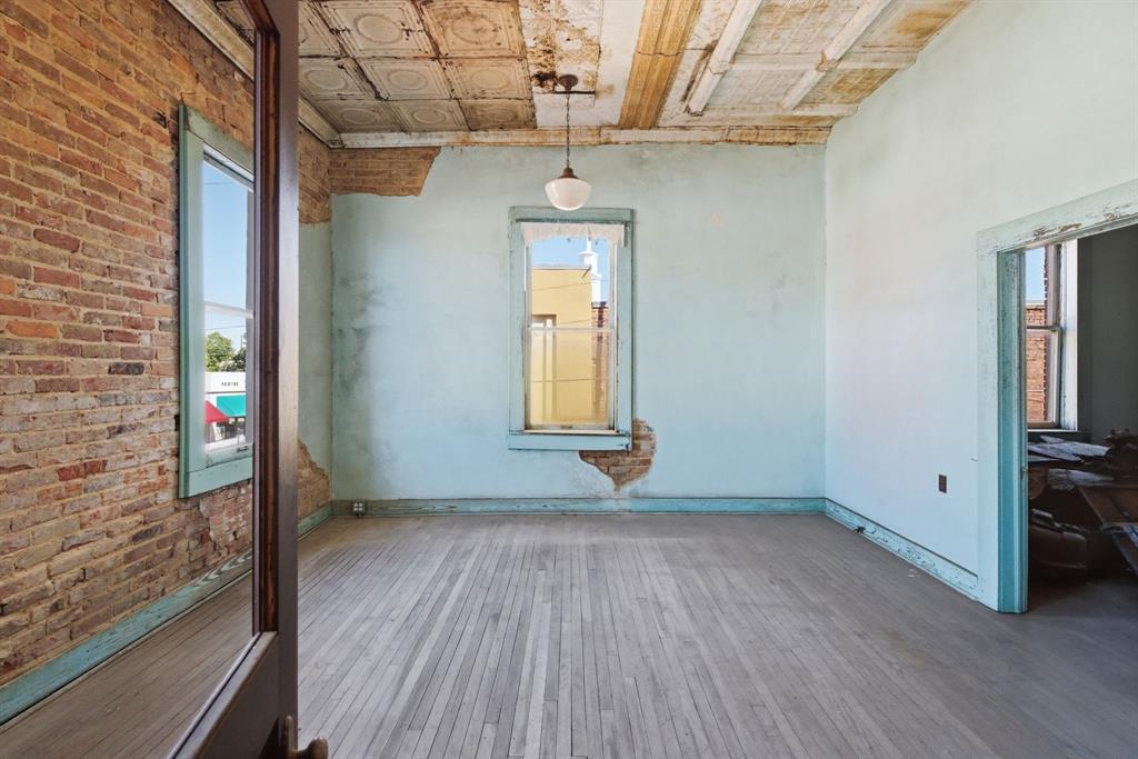 108 N Johnson - Photo 21