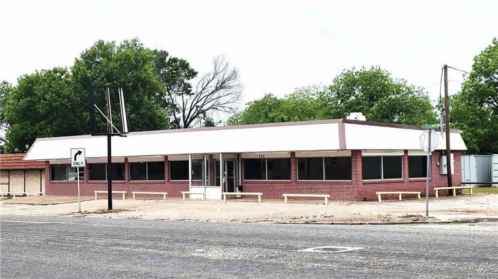 301 S Ellis Street - Photo 1