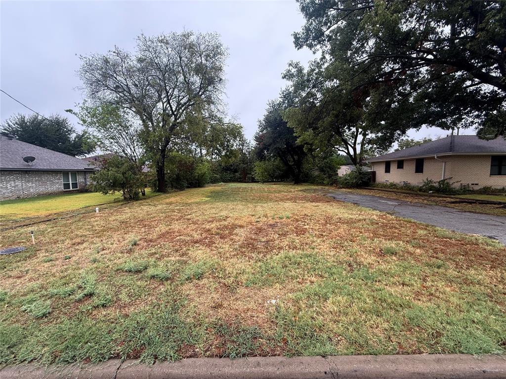 1405 N Graves Street - Photo 5