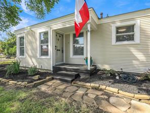 1502 Resistol Road - Photo 2