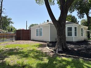 1502 Resistol Road - Photo 29