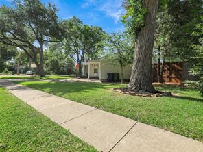 1502 Resistol Road - Photo 33
