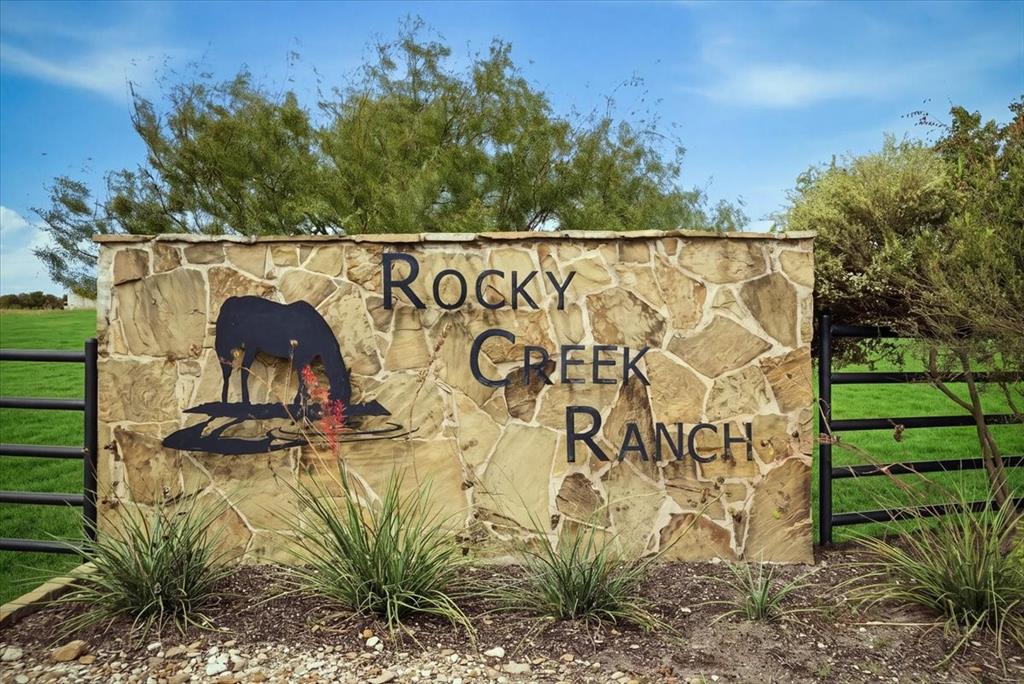 11302 E Rocky Creek Road - Photo 1