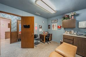 3233 Denton Highway - Photo 21