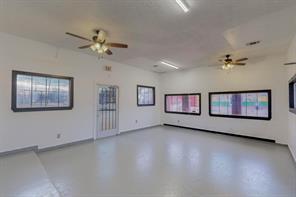 2802 Lagow Street - Photo 31