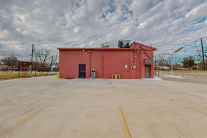 2802 Lagow Street - Photo 9