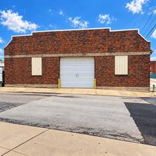 2402 Stuart Street - Photo 3