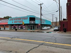 110 N Caddo Street - Photo 2
