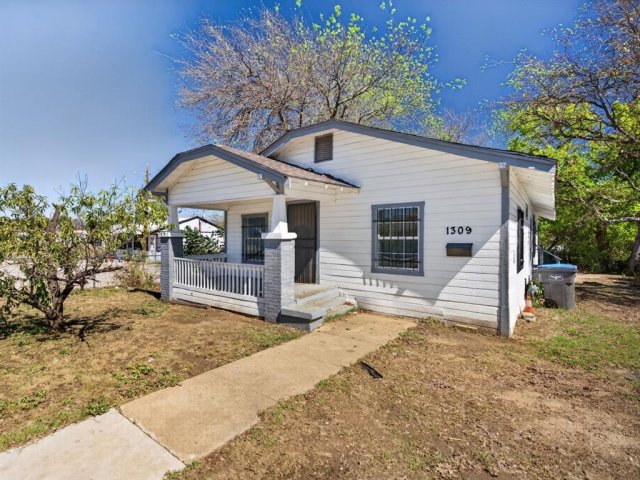1309 S Riverside Drive