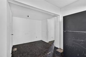 1309 S Riverside Drive - Photo 10