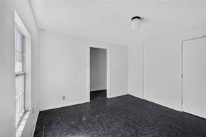 1309 S Riverside Drive - Photo 11