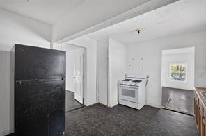 1309 S Riverside Drive - Photo 15