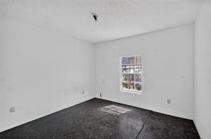 1309 S Riverside Drive - Photo 20