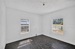 1309 S Riverside Drive - Photo 25