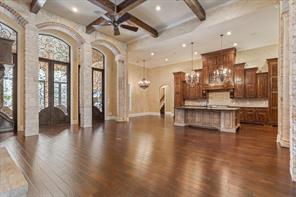 10020 Hidden Bluff - Photo 2