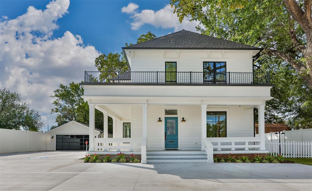 1016 E California Street - Photo 1