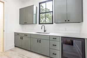 1016 E California Street - Photo 23