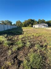 835 E 3rd Street - Photo 2