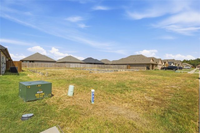 802 Greyson Lane