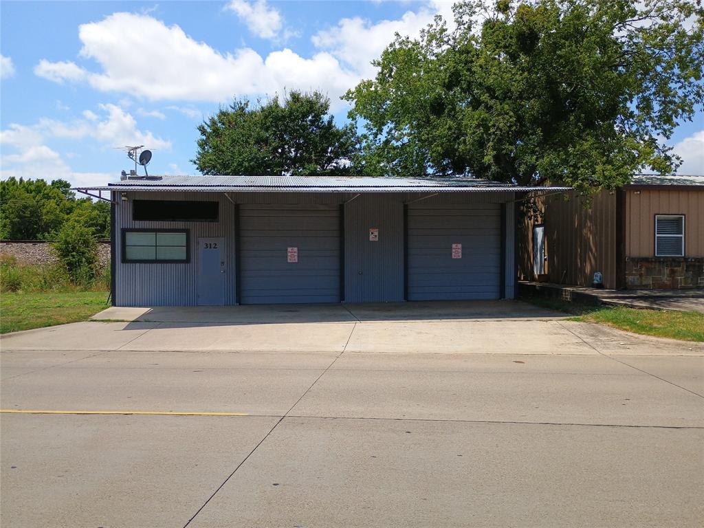 312 S Hampton Road - Photo 1