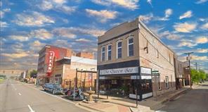 2702 Lee Street - Photo 2