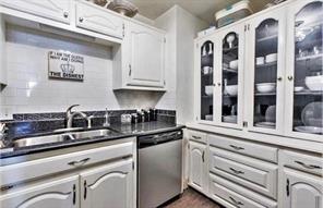 2702 Lee Street - Photo 5