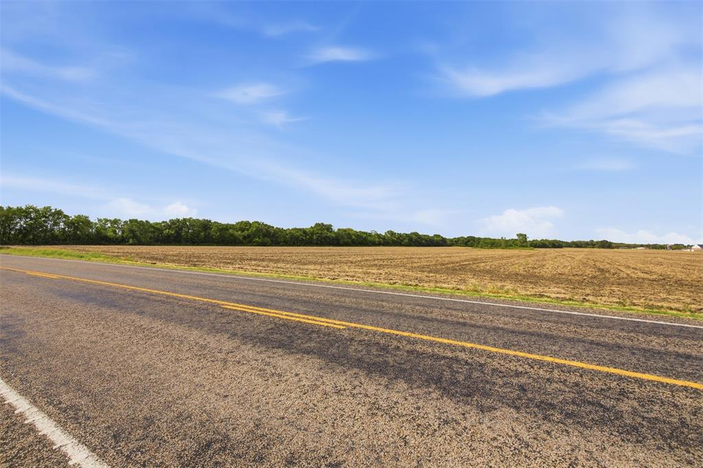 661 Fm 902 - Photo 6