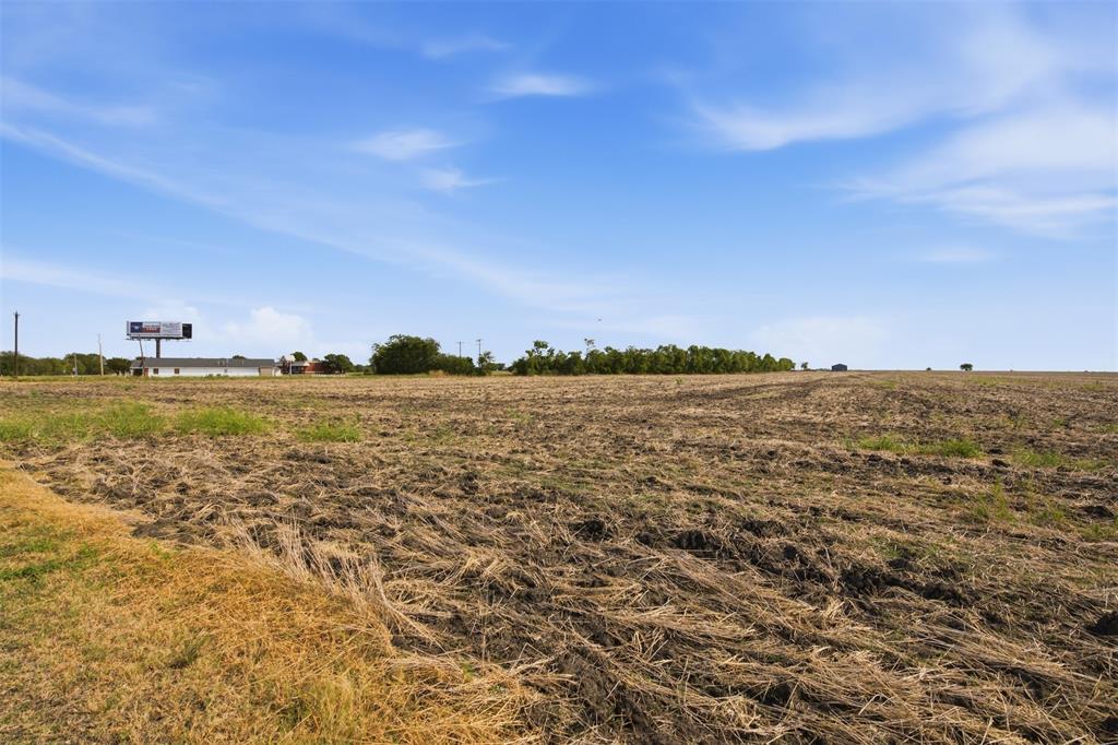 661 Fm 902 - Photo 8