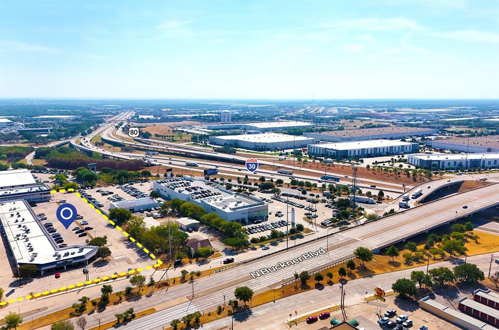3650 N Buckner Boulevard - Photo 2