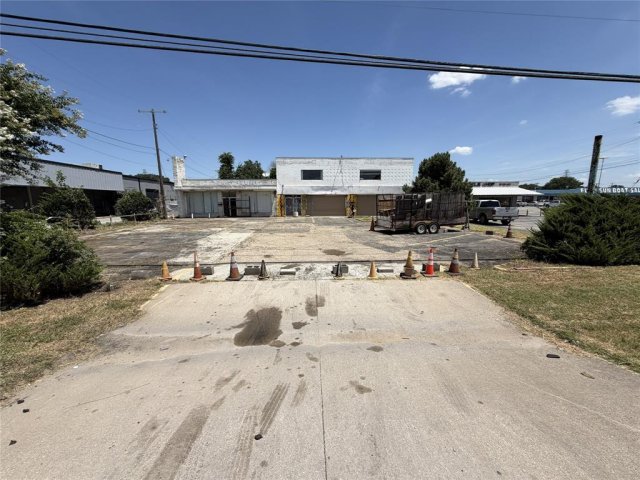 336 W Hurst Boulevard