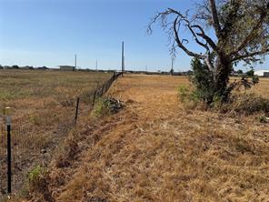 4551 Fm 156 - Photo 2