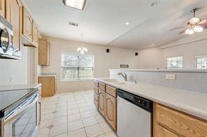 9913 Fm 740 - Photo 20