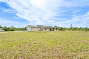 1053 FM 503 - Photo 3