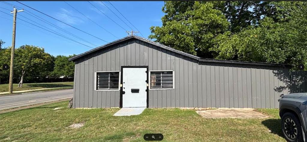 3501 S Henderson Street - Photo 1