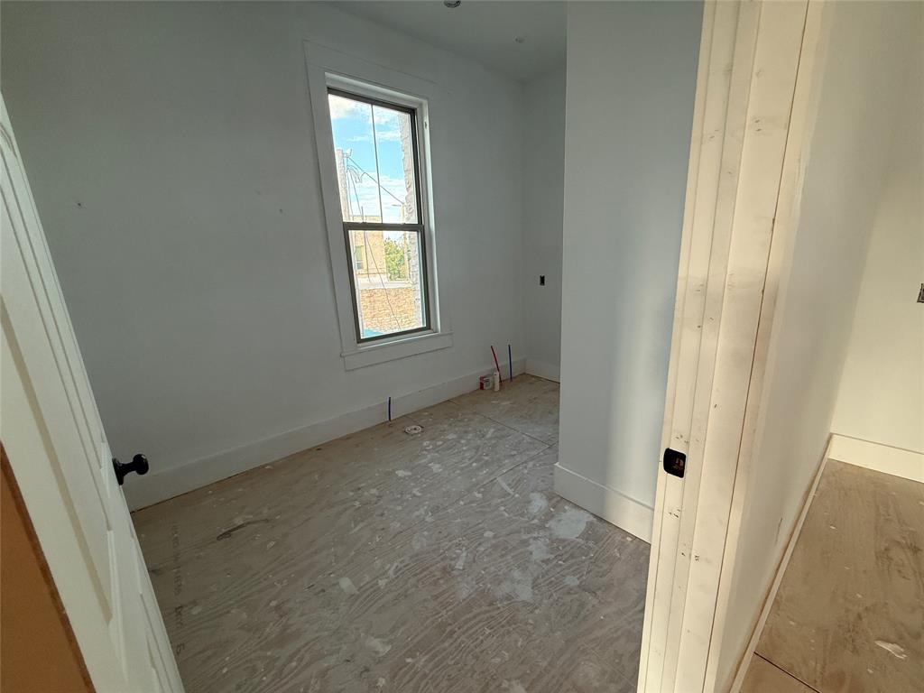 102 N Bell - Photo 21