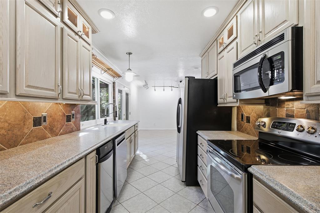 5068 Avery Lane - Photo 8